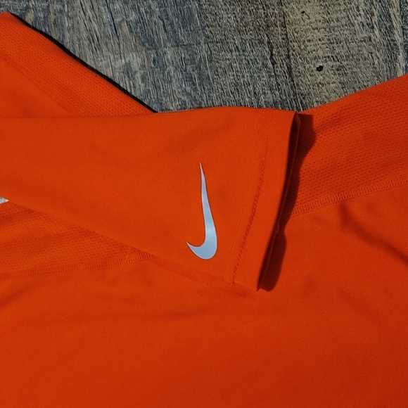 Kids Nike DriFit long sleeve orange in color sized Large gently loved mint A+++ - Picture 4 of 15